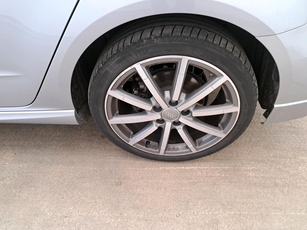 Audi 40 TDI 184 QUATTRO S TRONIC DESIGN L A3 Sportback – Image 15